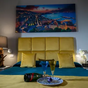 vivi-a-napoli.hotels-amalfi.com/