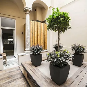2* Casa de hóspedes Suitelifetrevi